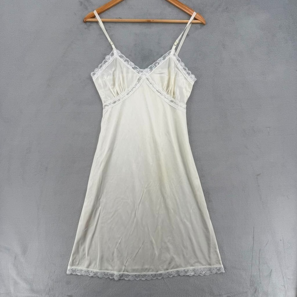 Vintage Camelot Slip Dress Womens 32 Babydoll Bridal Lace Lingerie Made in USA